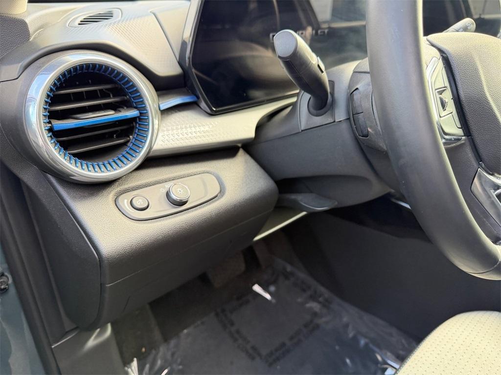 used 2025 Chevrolet Trax car, priced at $19,459