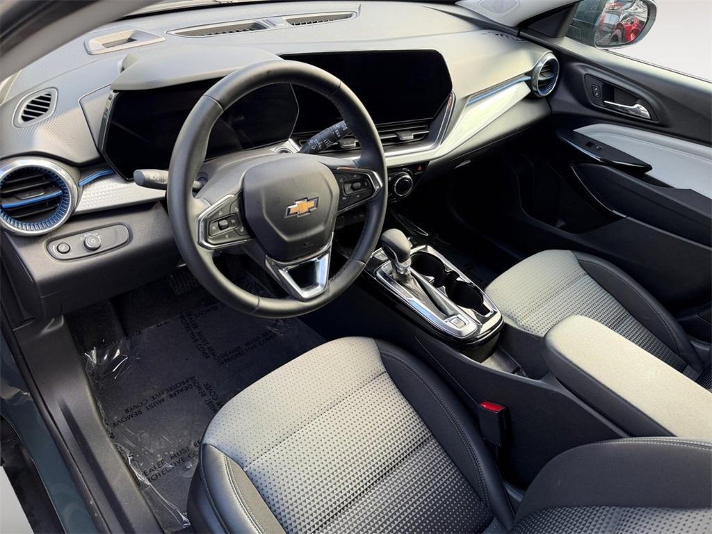 used 2025 Chevrolet Trax car, priced at $19,459