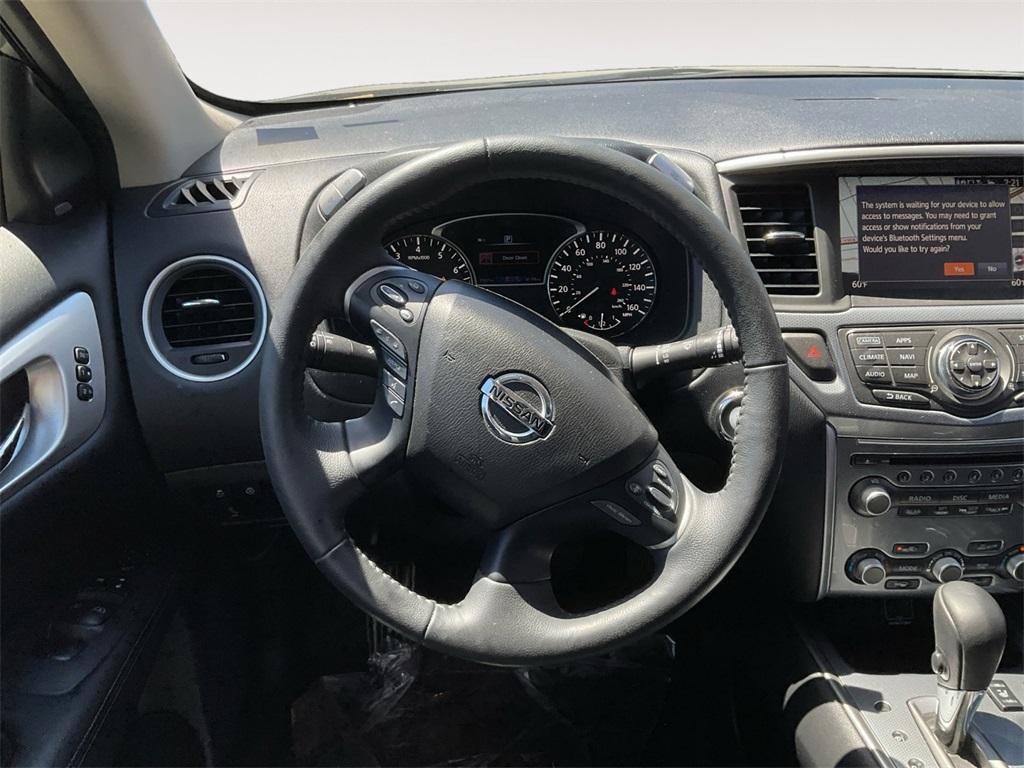 used 2020 Nissan Pathfinder car