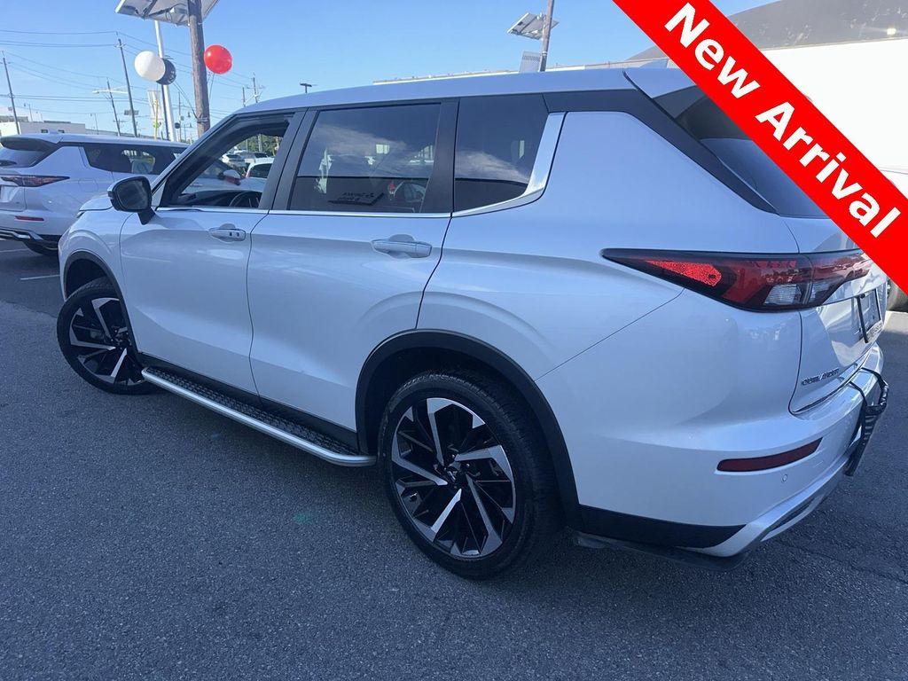 used 2022 Mitsubishi Outlander car, priced at $23,900