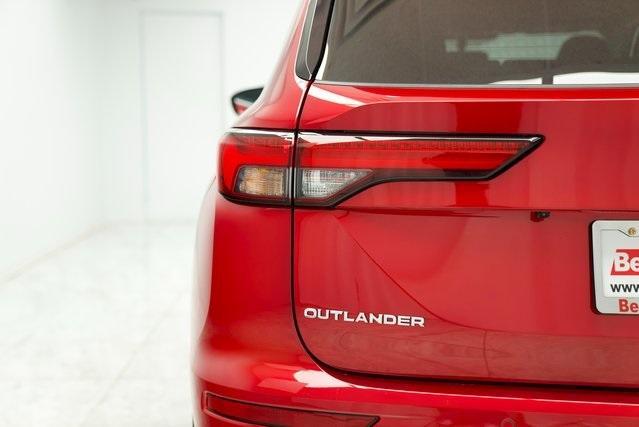 new 2024 Mitsubishi Outlander car, priced at $36,110