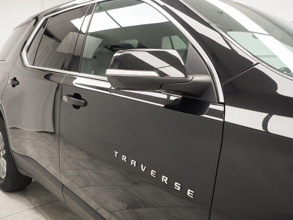 used 2023 Chevrolet Traverse car, priced at $27,995