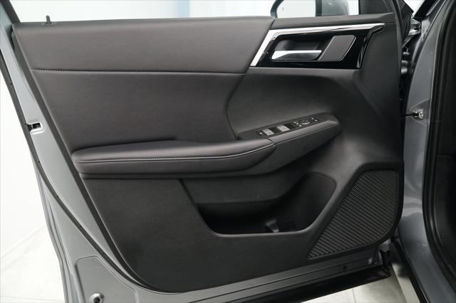 used 2024 Mitsubishi Outlander car, priced at $28,900