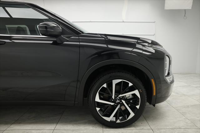 new 2024 Mitsubishi Outlander car, priced at $36,015