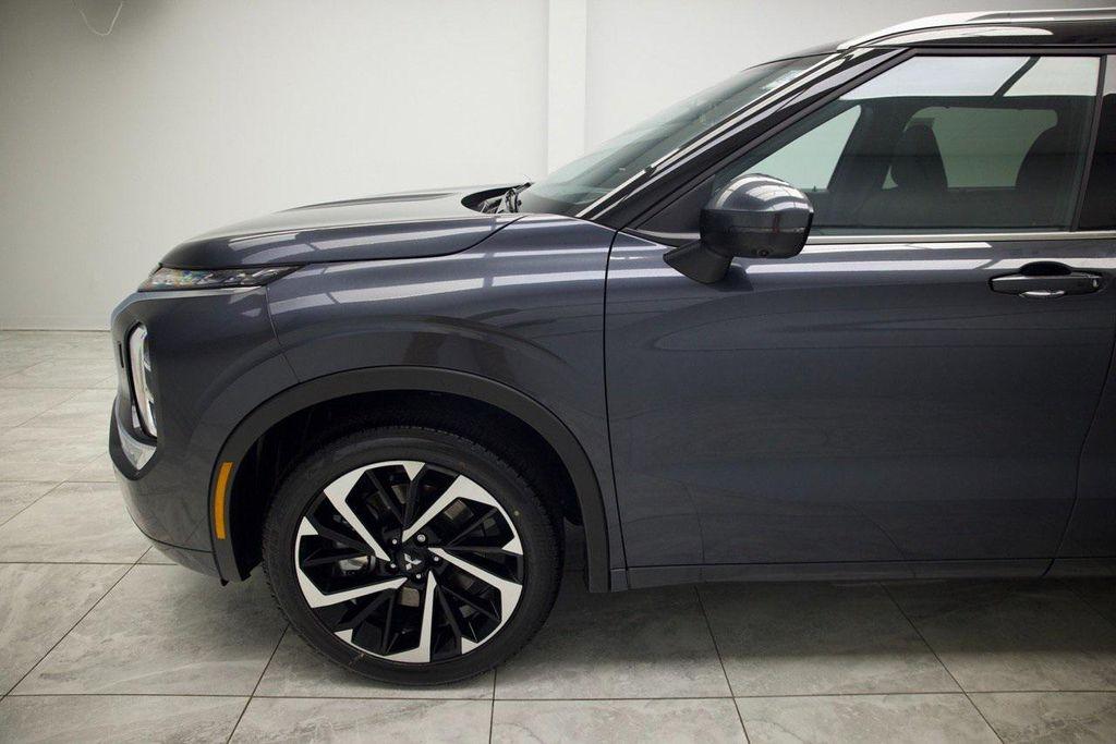 used 2024 Mitsubishi Outlander car, priced at $31,900