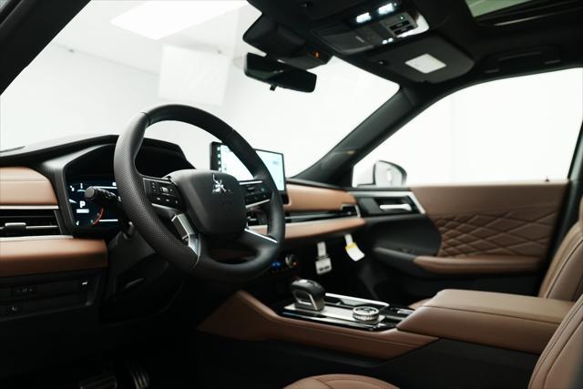new 2025 Mitsubishi Outlander car, priced at $45,725