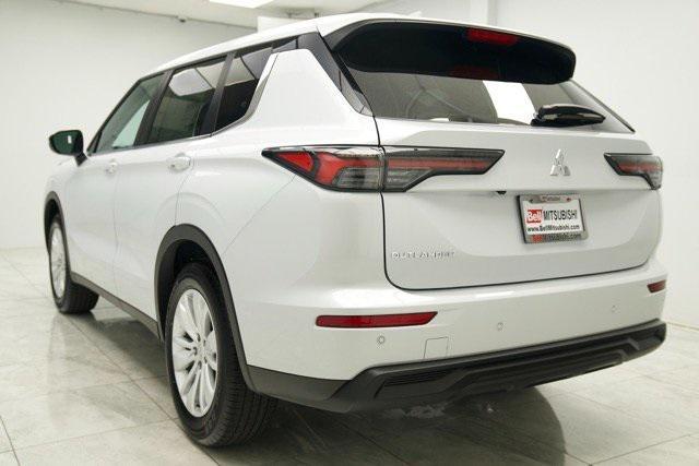 new 2025 Mitsubishi Outlander car, priced at $34,440