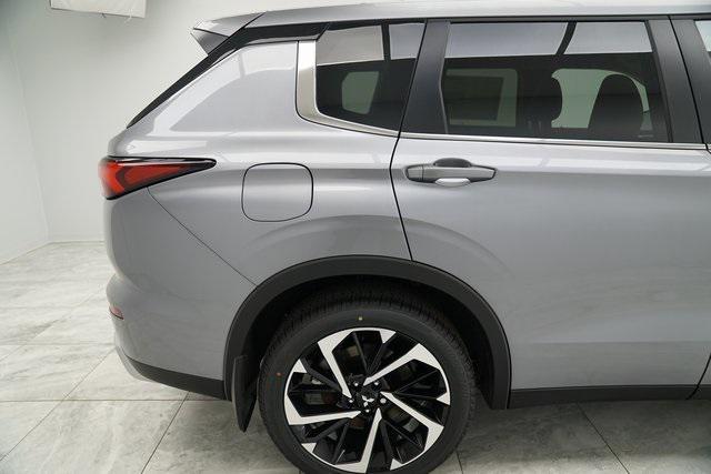 new 2024 Mitsubishi Outlander car, priced at $35,875