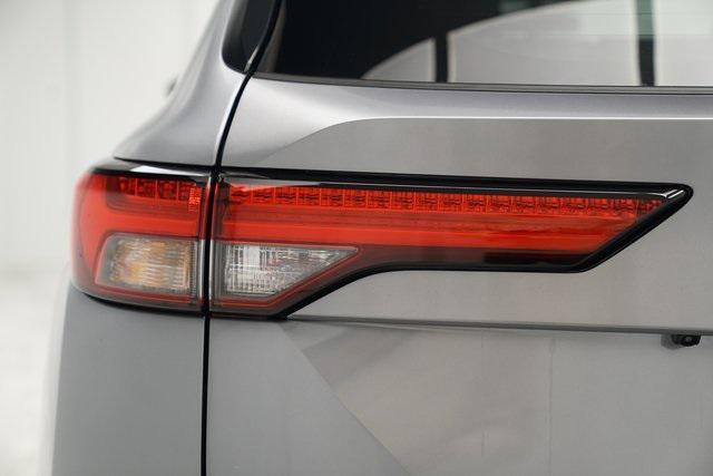 new 2024 Mitsubishi Outlander car, priced at $39,540