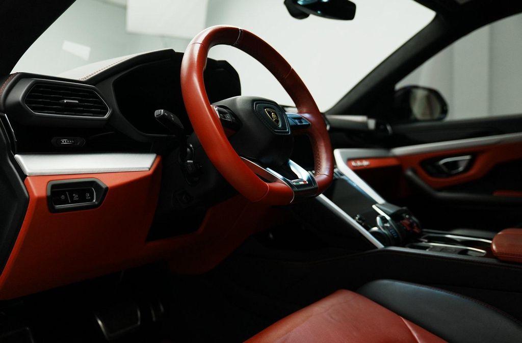 used 2022 Lamborghini Urus car, priced at $199,900