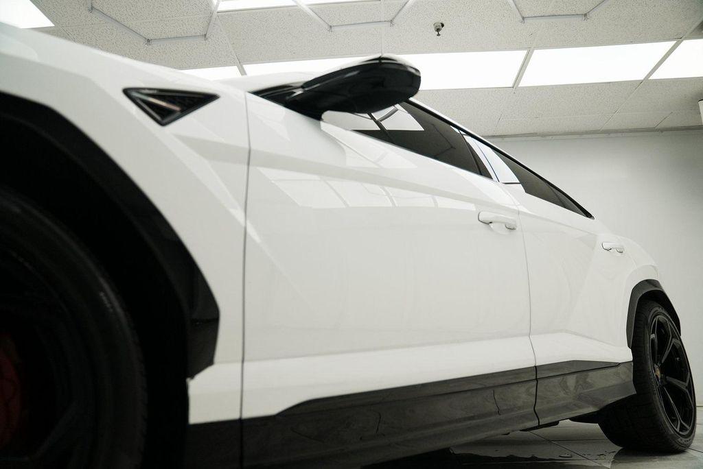 used 2022 Lamborghini Urus car, priced at $199,900
