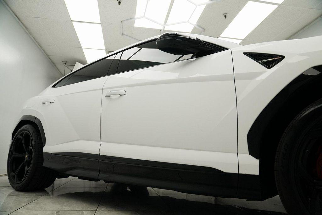 used 2022 Lamborghini Urus car, priced at $199,900
