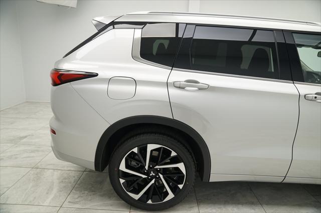 new 2024 Mitsubishi Outlander car, priced at $38,020