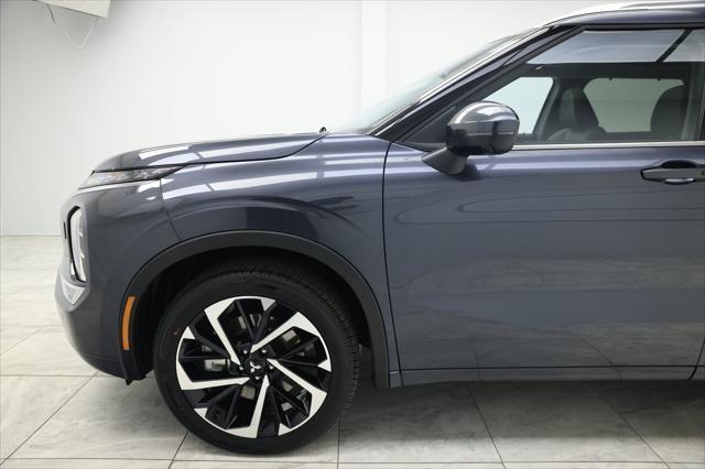 new 2024 Mitsubishi Outlander car, priced at $40,975