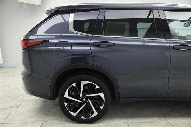 new 2024 Mitsubishi Outlander car, priced at $40,975