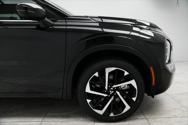 new 2024 Mitsubishi Outlander car, priced at $39,665