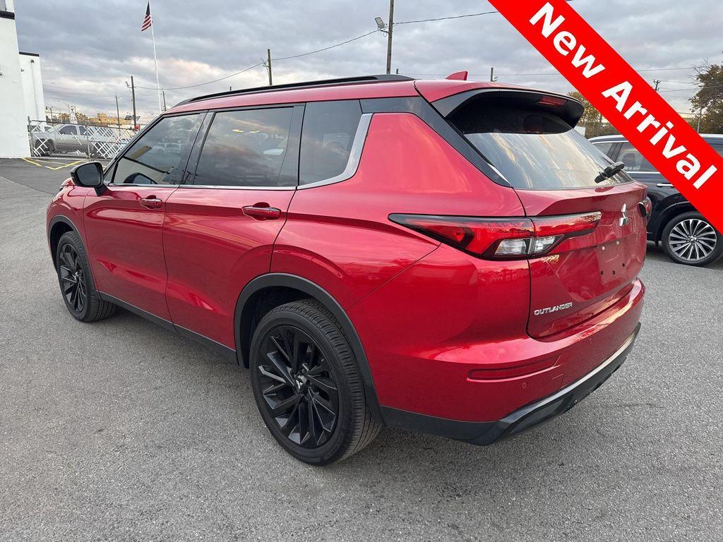 used 2024 Mitsubishi Outlander car, priced at $27,900