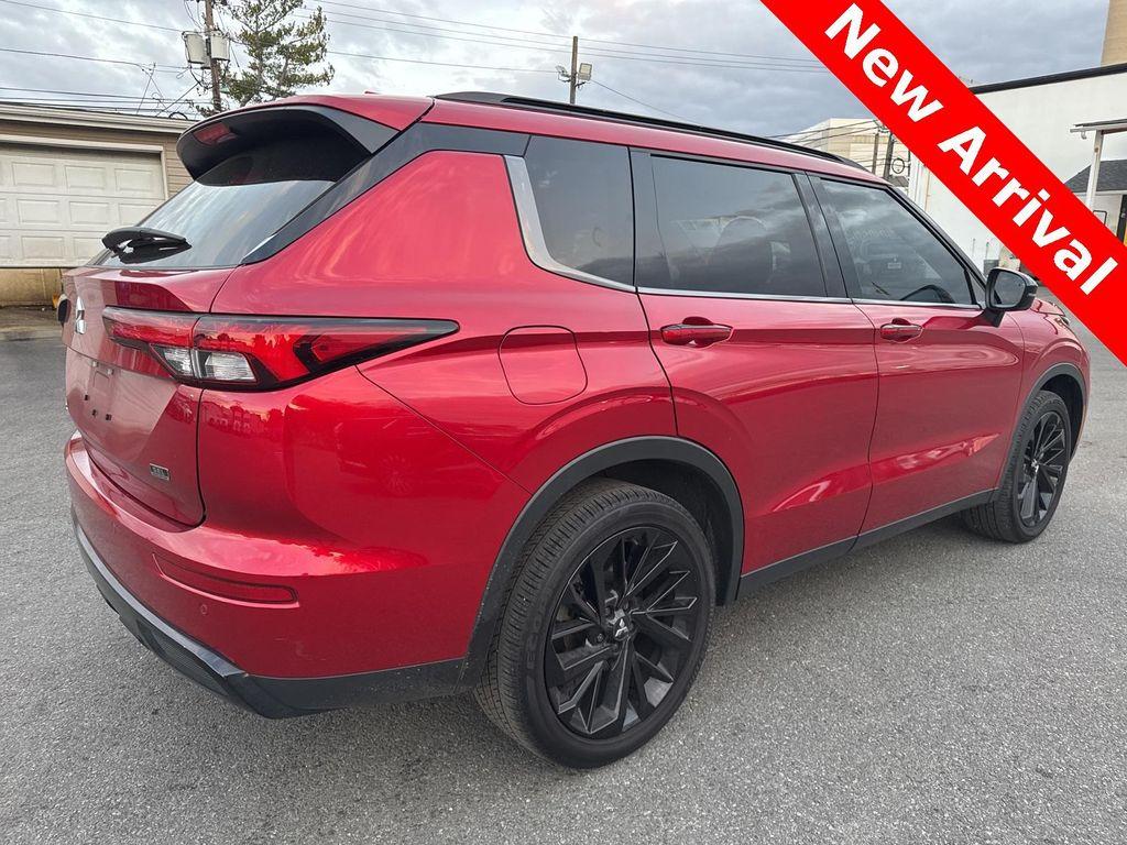 used 2024 Mitsubishi Outlander car, priced at $27,900