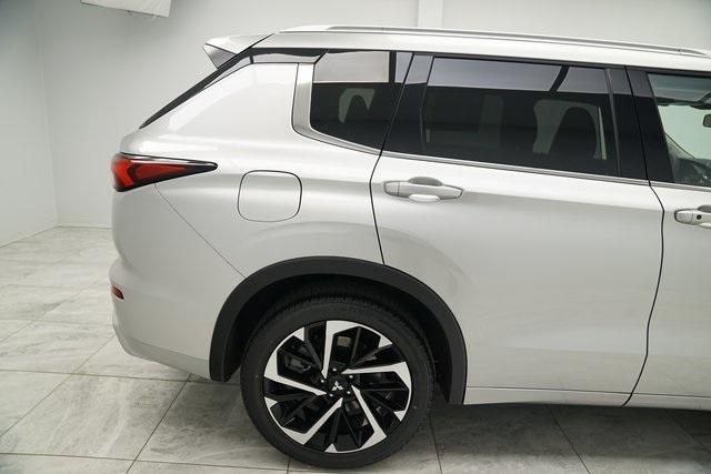 new 2024 Mitsubishi Outlander car, priced at $39,610