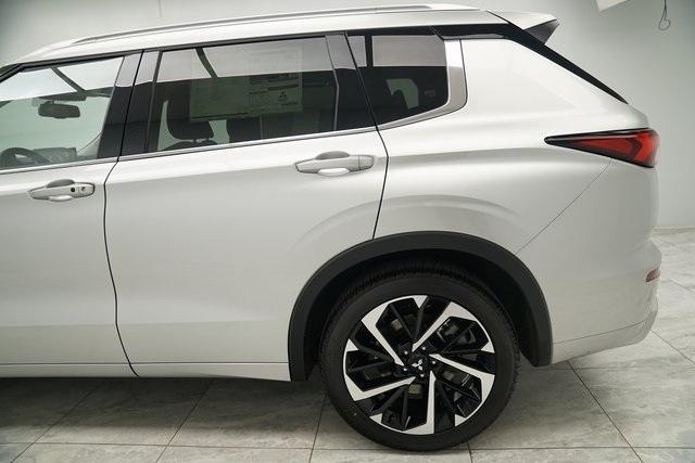 new 2024 Mitsubishi Outlander car, priced at $39,610