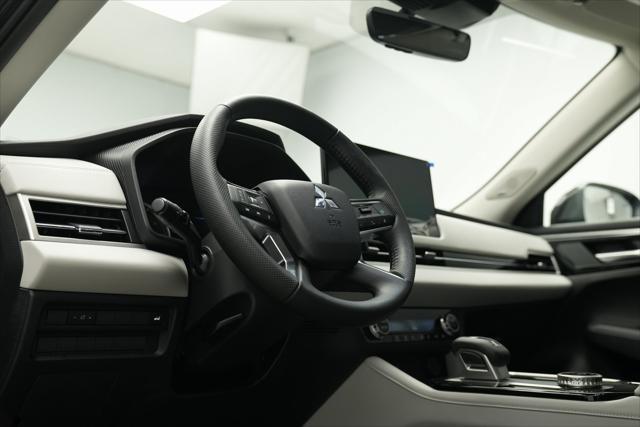 new 2025 Mitsubishi Outlander car, priced at $37,160
