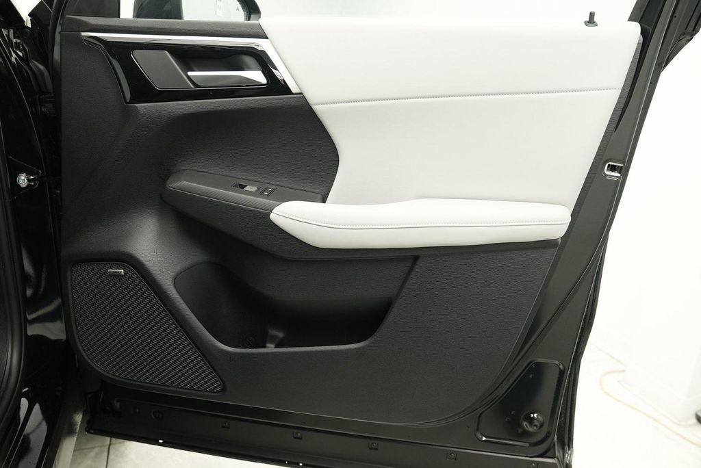 new 2025 Mitsubishi Outlander car, priced at $37,160