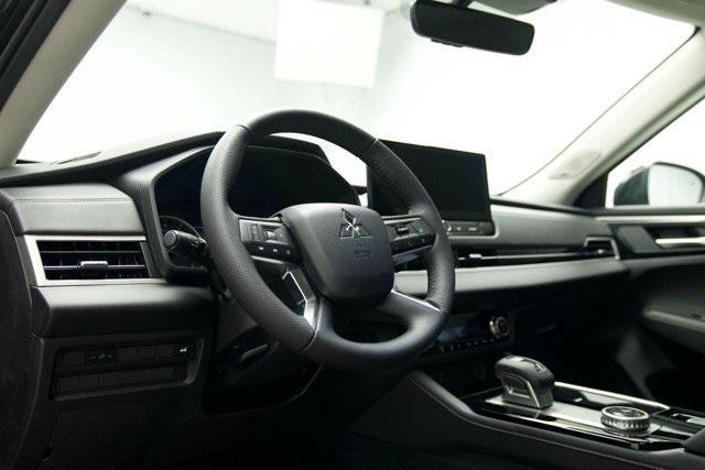 new 2025 Mitsubishi Outlander car, priced at $37,160