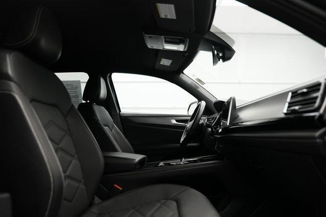 used 2024 Volkswagen Atlas Cross Sport car, priced at $28,900