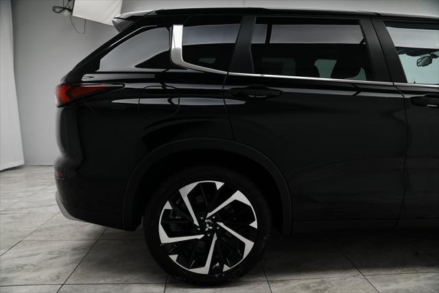 new 2024 Mitsubishi Outlander car, priced at $38,070