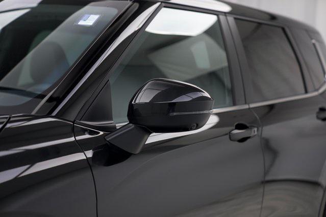 used 2024 Mitsubishi Outlander car, priced at $26,500