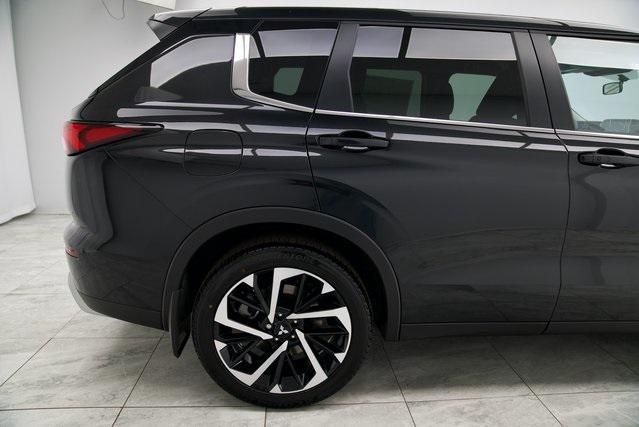used 2024 Mitsubishi Outlander car, priced at $26,500
