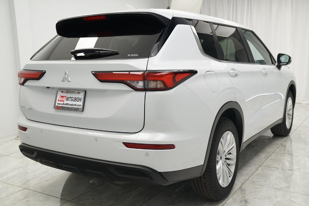 used 2024 Mitsubishi Outlander car, priced at $30,300