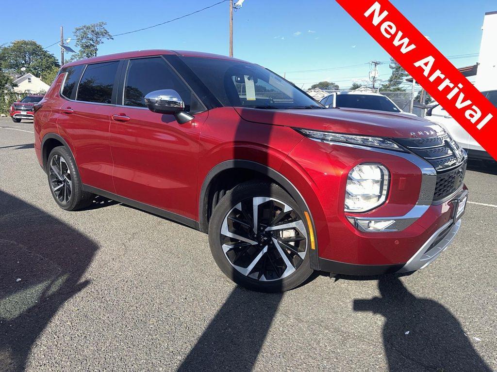 used 2022 Mitsubishi Outlander car, priced at $21,900