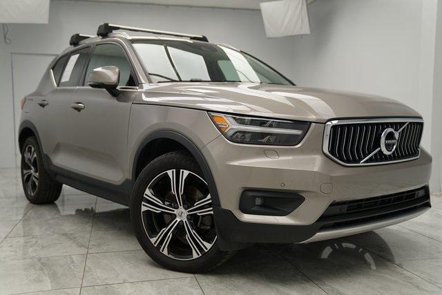 used 2020 Volvo XC40 car, priced at $18,900