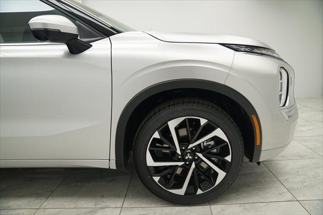 new 2024 Mitsubishi Outlander car, priced at $42,065