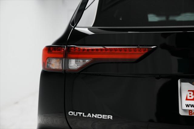 new 2024 Mitsubishi Outlander car, priced at $37,760