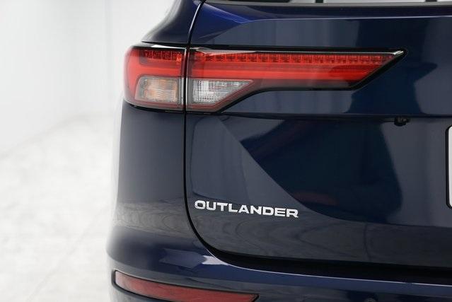 new 2024 Mitsubishi Outlander car, priced at $37,815