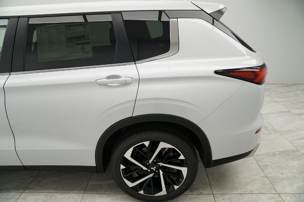 used 2024 Mitsubishi Outlander car, priced at $32,900