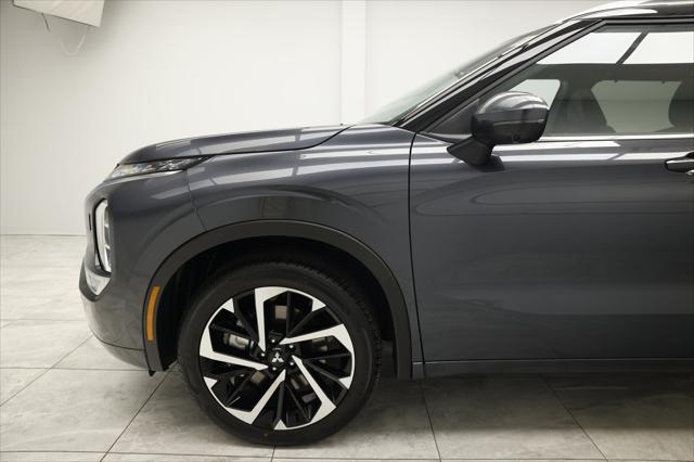 new 2024 Mitsubishi Outlander car, priced at $42,170