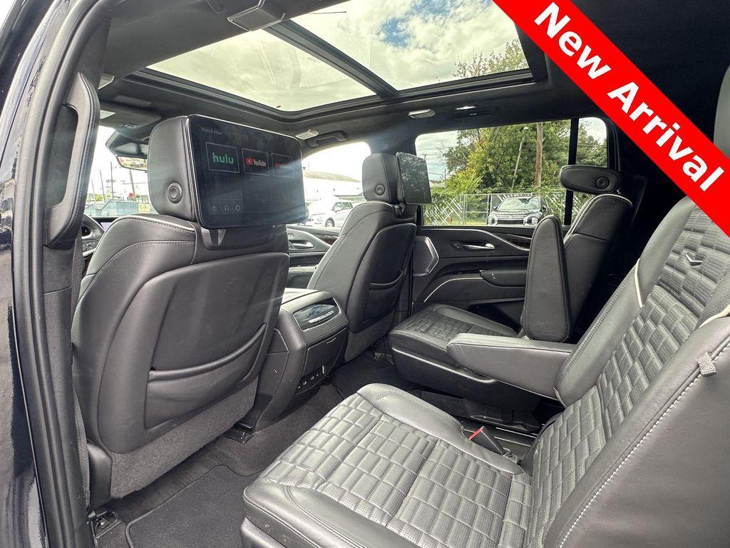used 2023 Cadillac Escalade ESV car, priced at $76,995