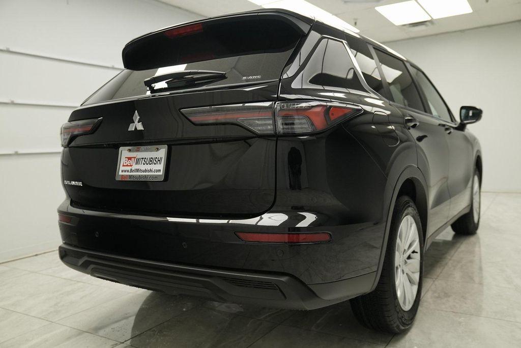 used 2025 Mitsubishi Outlander car, priced at $31,900