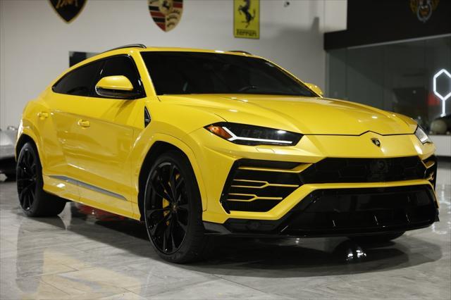 used 2022 Lamborghini Urus car, priced at $219,900