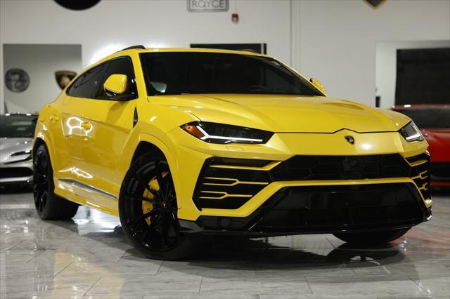 used 2022 Lamborghini Urus car, priced at $219,900