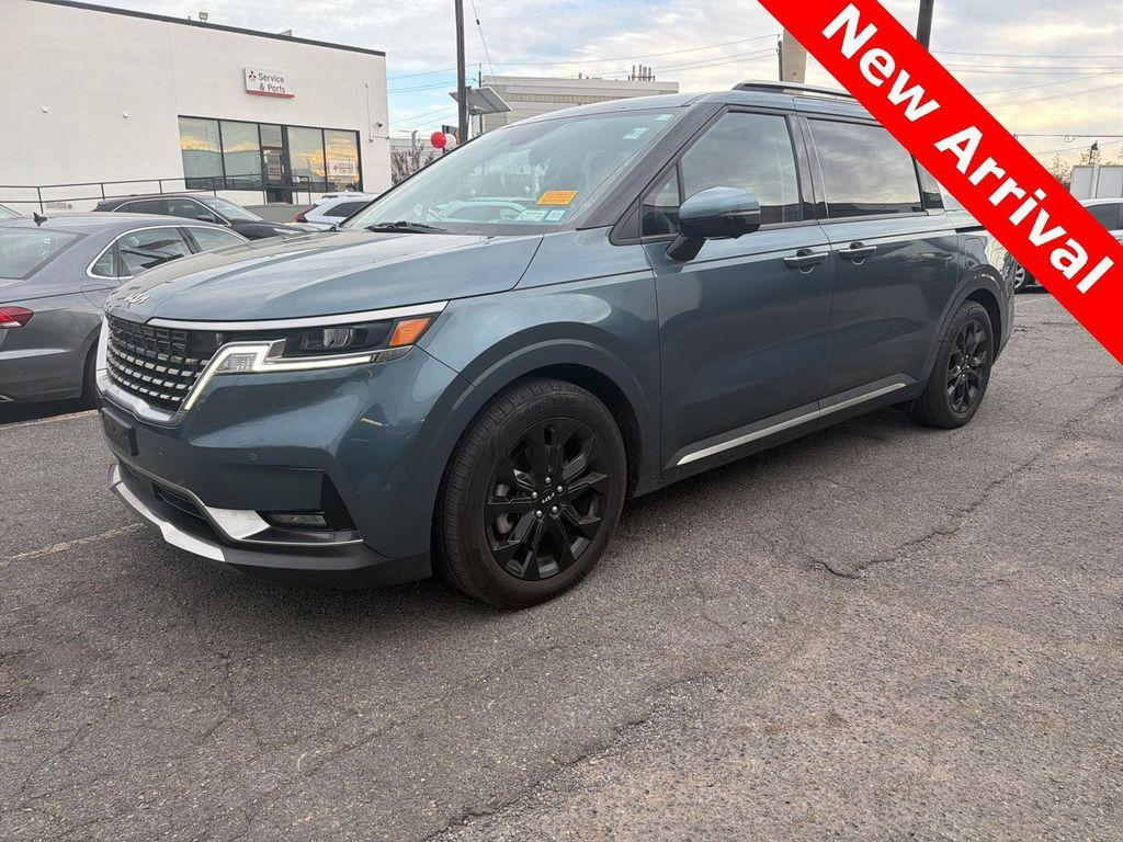 used 2024 Kia Carnival car, priced at $36,900