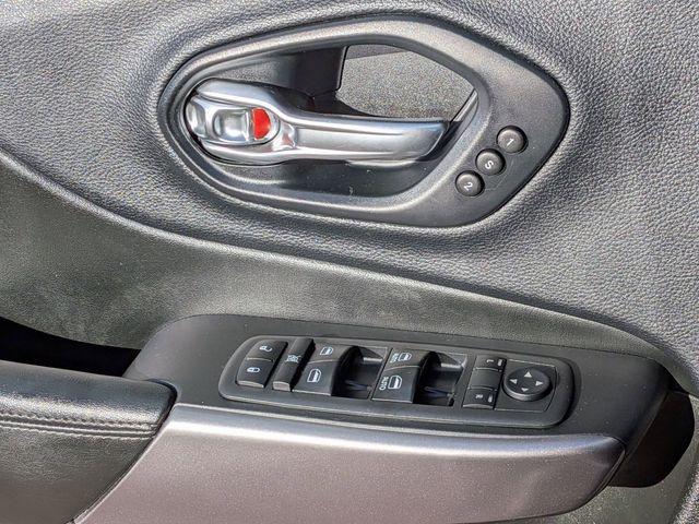 used 2019 Jeep Cherokee car, priced at $15,614