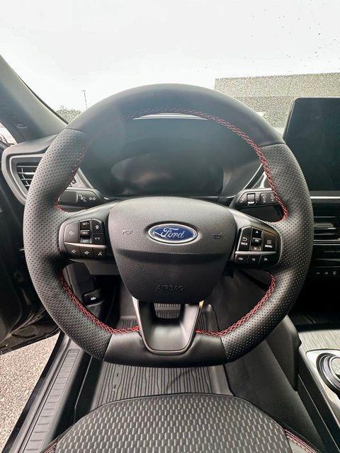 used 2023 Ford Escape car, priced at $27,998