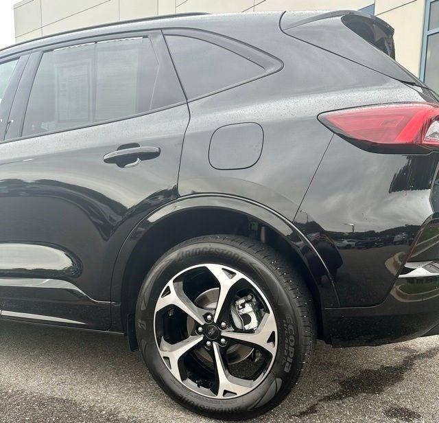 used 2023 Ford Escape car, priced at $29,995