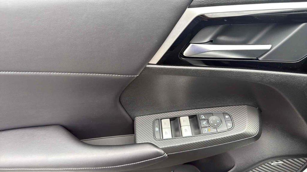 new 2025 Mitsubishi Outlander car, priced at $37,205