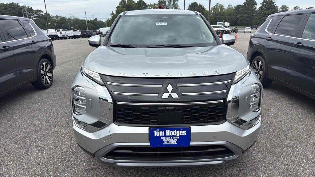 new 2025 Mitsubishi Outlander car, priced at $37,205