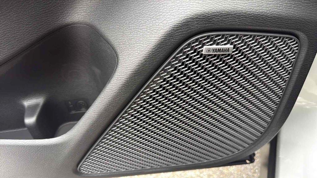 new 2025 Mitsubishi Outlander car, priced at $37,205